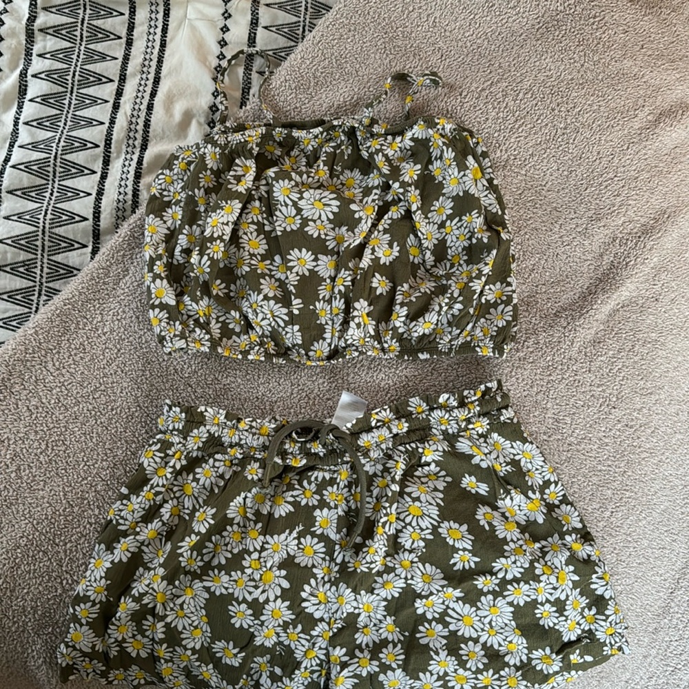 Girls adorable cover up. Two piece.
